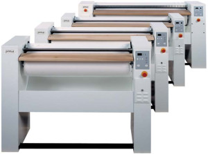 Серия - I 25 + I 30 гладильные машины с нагреваемым желобом